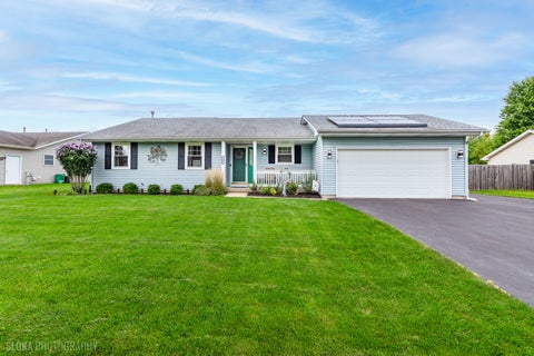 Photo of 509 Wedgewood Trail, McHenry, IL 60050 (MLS # 12746516)