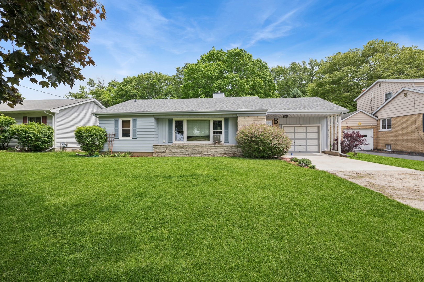 320 S Elm Street