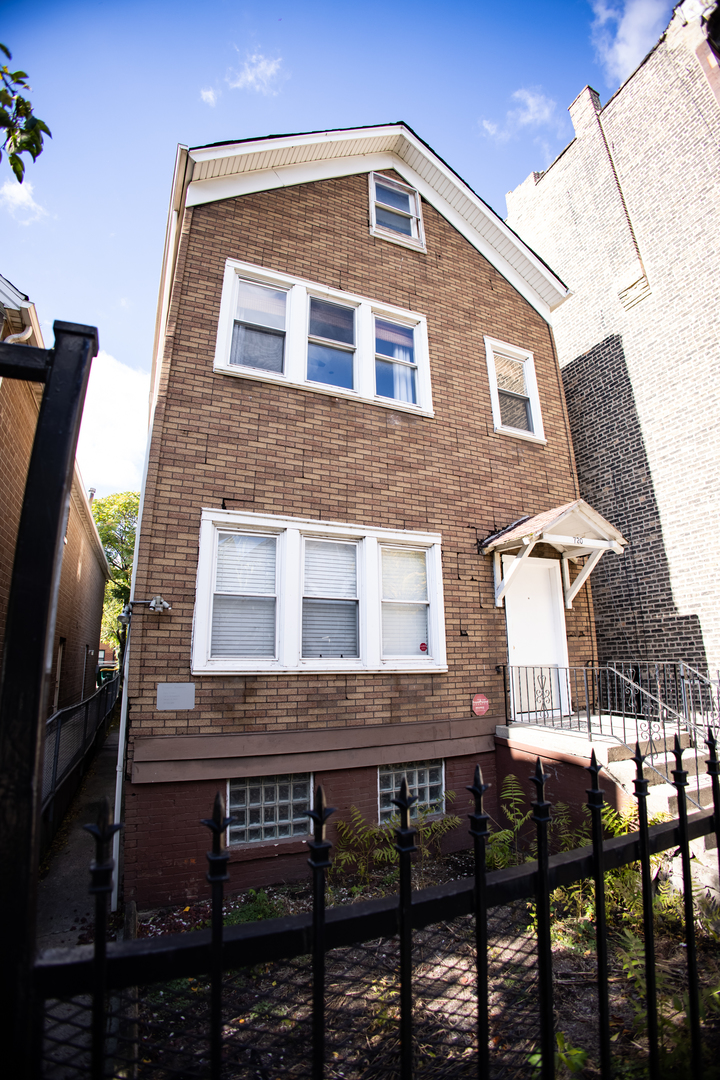 720 N Elizabeth Street 2