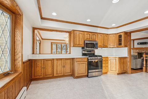 Tiny photo for 2945 S Scott Street, Des Plaines, IL 60018 (MLS # 12570165)