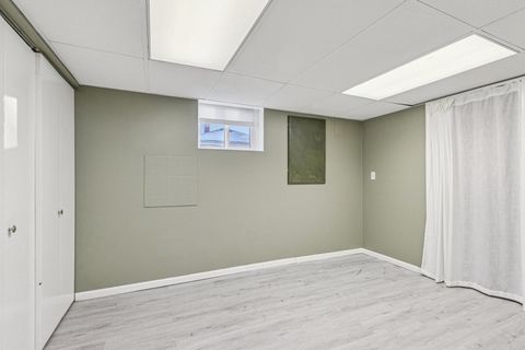 Tiny photo for 2945 S Scott Street, Des Plaines, IL 60018 (MLS # 12570165)