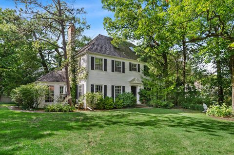 Photo of 550 Sheridan Road, Highland Park, IL 60035 (MLS # 12569105)