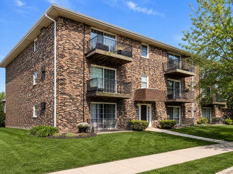 Photo of 7101 Oconnell Drive #2C, Chicago Ridge, IL 60415 (MLS # 12679412)