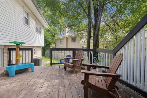 Tiny photo for 9001 E Prairie Road, Evanston, IL 60203 (MLS # 12692988)