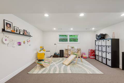 Tiny photo for 9001 E Prairie Road, Evanston, IL 60203 (MLS # 12692988)