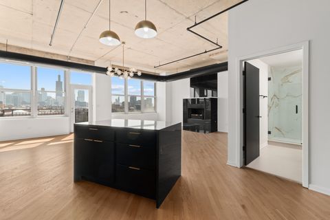 Tiny photo for 6 S Laflin Street #910, Chicago, IL 60607 (MLS # 12492882)