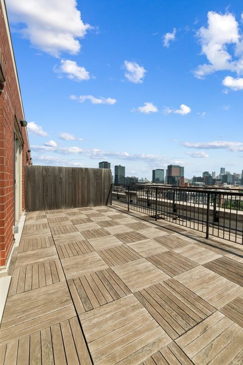 Tiny photo for 6 S Laflin Street #910, Chicago, IL 60607 (MLS # 12492882)