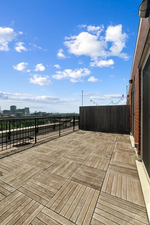 Tiny photo for 6 S Laflin Street #910, Chicago, IL 60607 (MLS # 12492882)