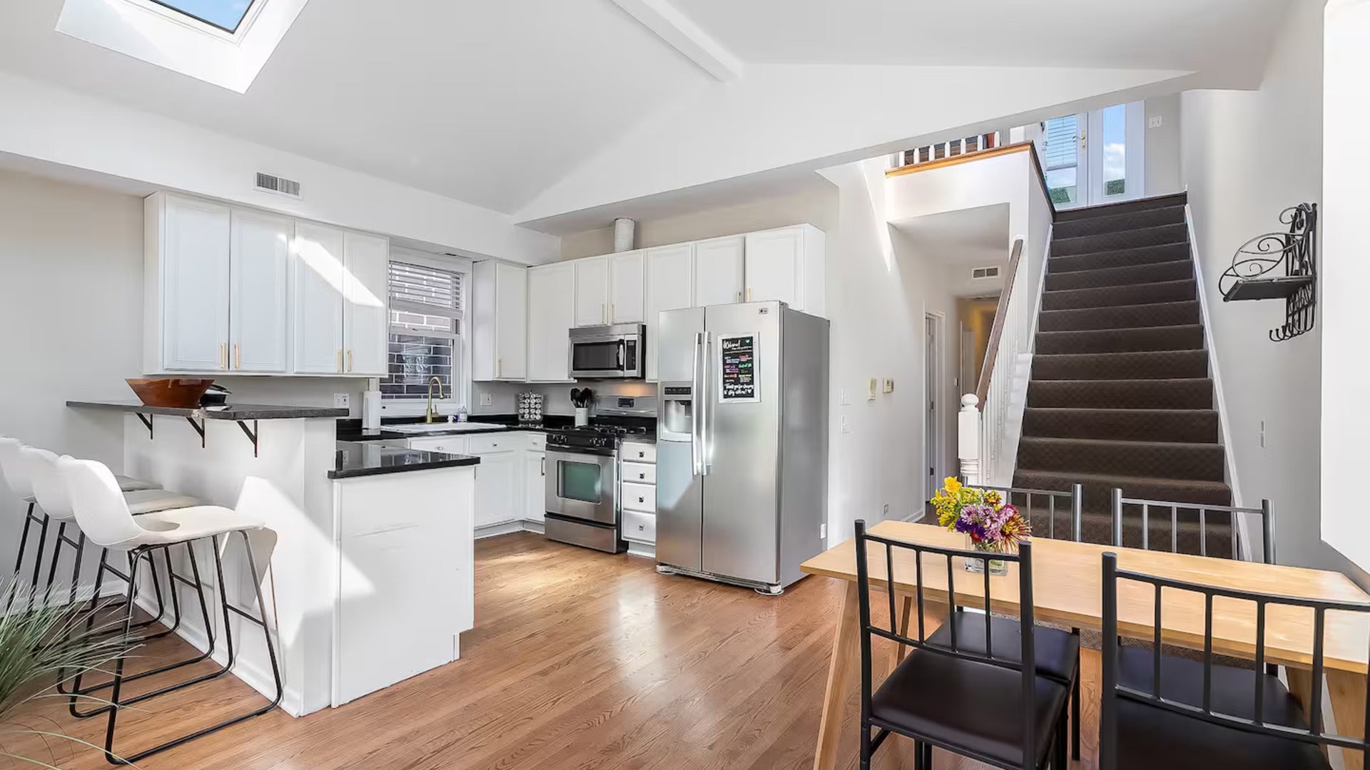 3511 N Seminary Avenue 3