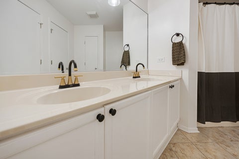 Tiny photo for 1002 Castleshire Drive, Woodstock, IL 60098 (MLS # 12763381)
