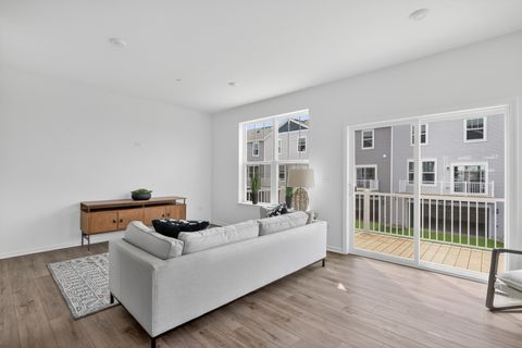 Tiny photo for 329 Settlers Place, West Dundee, IL 60118 (MLS # 12602440)