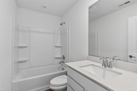 Tiny photo for 329 Settlers Place, West Dundee, IL 60118 (MLS # 12602440)