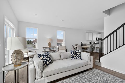 Tiny photo for 329 Settlers Place, West Dundee, IL 60118 (MLS # 12602440)