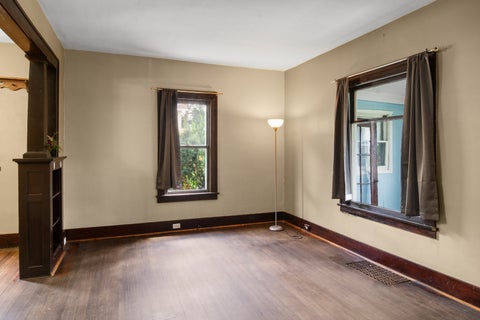 Tiny photo for 2113 Madison Street, Davenport, IA 52804 (MLS # 12688951)