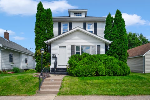 Photo of 2113 Madison Street, Davenport, IA 52804 (MLS # 12688951)