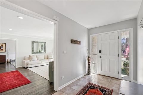 Tiny photo for 440 W Sheridan Place, Lake Bluff, IL 60044 (MLS # 12578353)