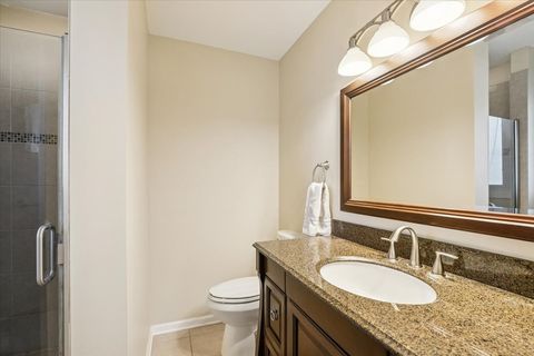 Tiny photo for 440 W Sheridan Place, Lake Bluff, IL 60044 (MLS # 12578353)