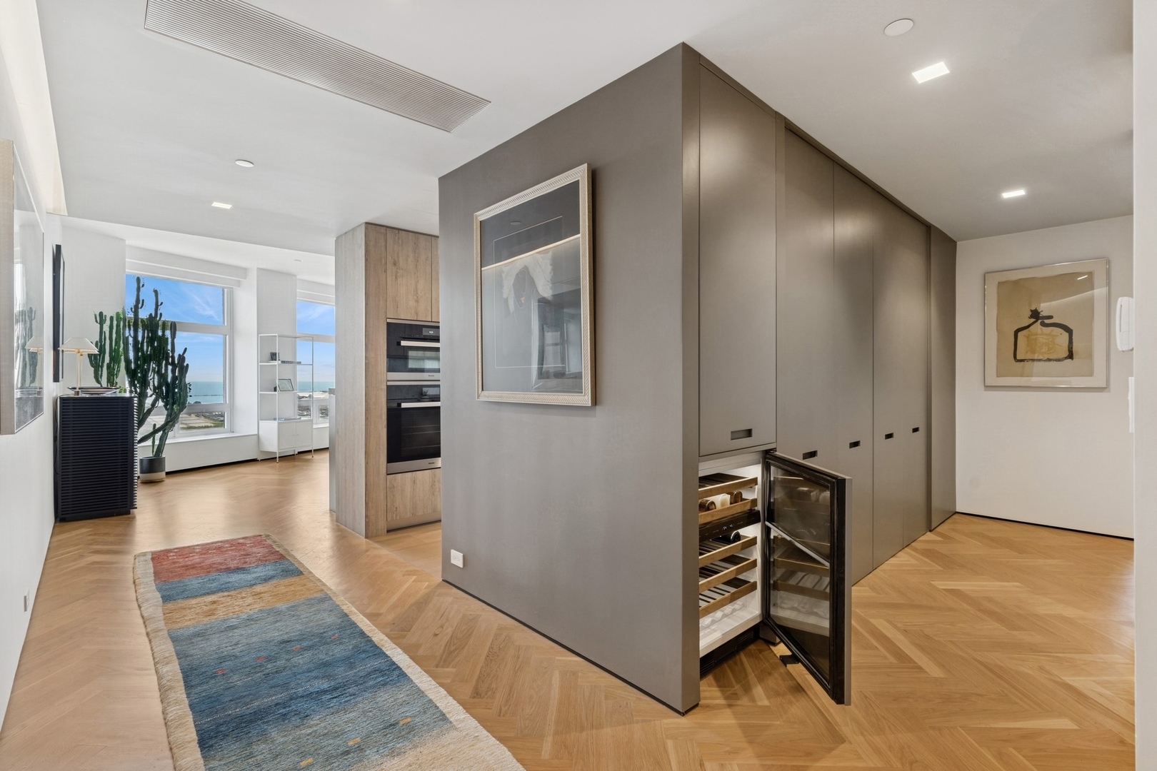 680 N Lake Shore Drive 1306