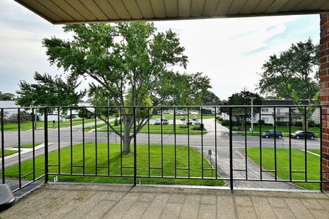 Tiny photo for 850 S Lorraine Road S #3E, Wheaton, IL 60189 (MLS # 12737880)