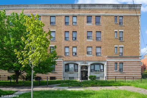 Tiny photo for 5013 S King Drive #1W, Chicago, IL 60615 (MLS # 12461172)