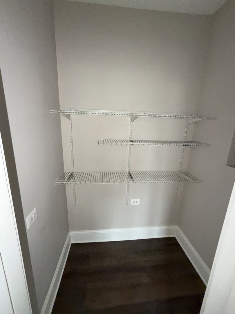 3227 W DIVISION Street 1E