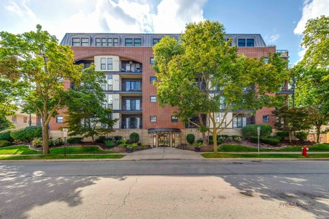 Photo of 110 S Evergreen Avenue #4C-N, Arlington Heights, IL 60005 (MLS # 12766854)