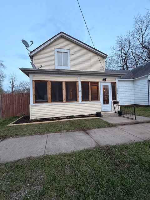 Tiny photo for 1024 S Warren Street, Peoria, IL 61605 (MLS # 12554605)