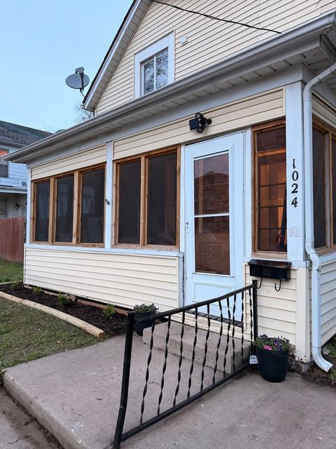 Tiny photo for 1024 S Warren Street, Peoria, IL 61605 (MLS # 12554605)