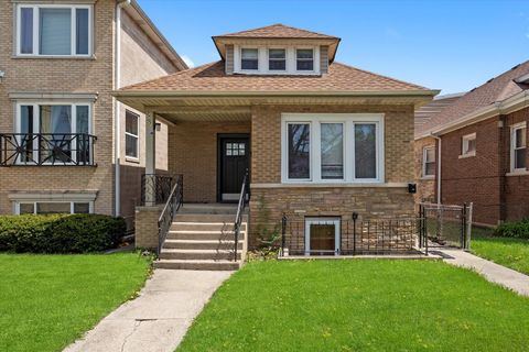 2707 N Mont Clare Avenue Chicago IL 60707
