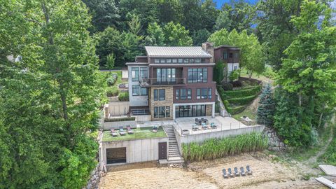 Tiny photo for 68448 Beechwood Drive, Dowagiac, MI 49047 (MLS # 12446212)