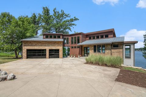 Tiny photo for 68448 Beechwood Drive, Dowagiac, MI 49047 (MLS # 12446212)