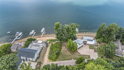 Tiny photo for 68448 Beechwood Drive, Dowagiac, MI 49047 (MLS # 12446212)