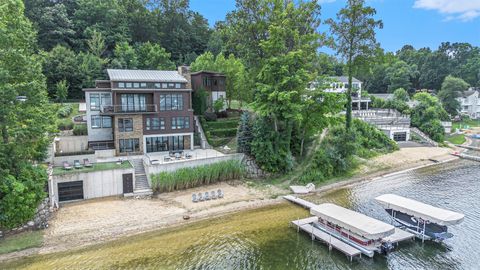 Tiny photo for 68448 Beechwood Drive, Dowagiac, MI 49047 (MLS # 12446212)