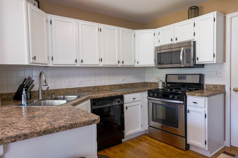 Tiny photo for 1408 Welland Court, Roselle, IL 60172 (MLS # 12567474)