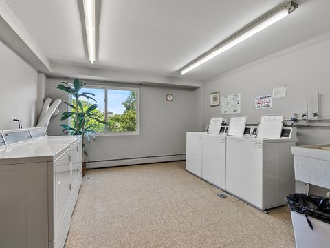 Tiny photo for 940 E Old Willow Road #305, Prospect Heights, IL 60070 (MLS # 12461376)