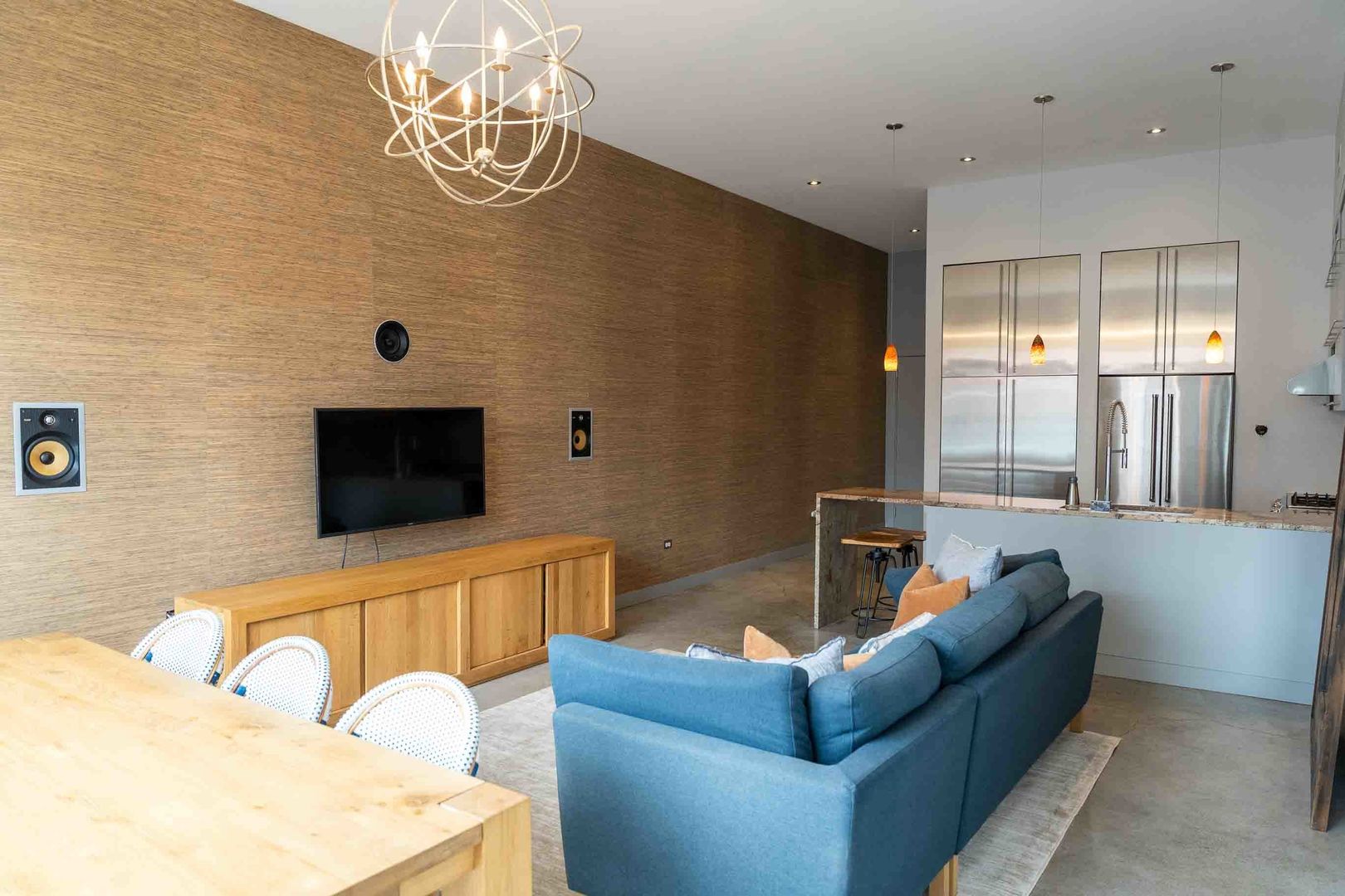 949 W Madison Street 602