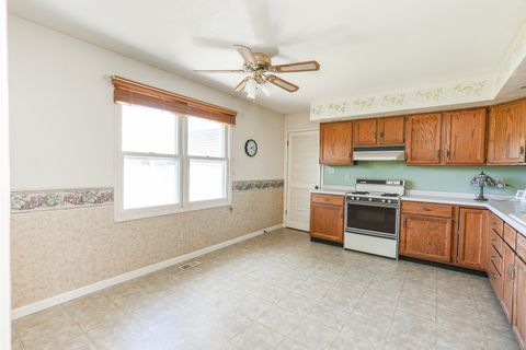 Tiny photo for 690 E VICKSBURG Court, Bourbonnais, IL 60914 (MLS # 12629289)