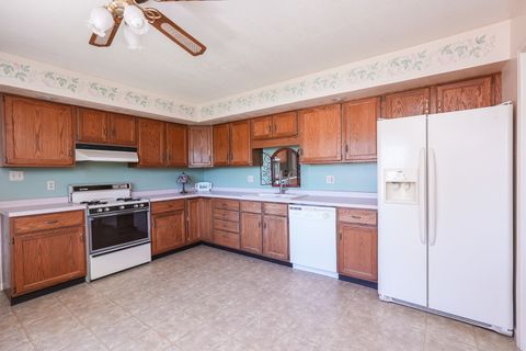 Tiny photo for 690 E VICKSBURG Court, Bourbonnais, IL 60914 (MLS # 12629289)