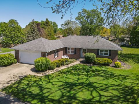 Photo of 690 E VICKSBURG Court, Bourbonnais, IL 60914 (MLS # 12629289)