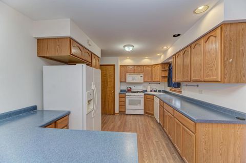 Tiny photo for Evergreen Park, IL 60805 (MLS # 12537313)