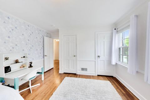 Tiny photo for 434 S Beverly Lane, Arlington Heights, IL 60005 (MLS # 12659910)