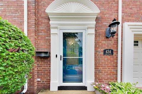 Tiny photo for 434 S Beverly Lane, Arlington Heights, IL 60005 (MLS # 12659910)