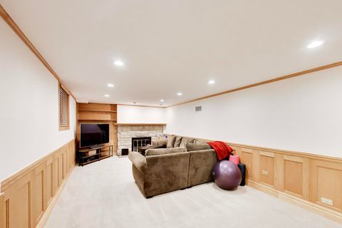 Tiny photo for 434 S Beverly Lane, Arlington Heights, IL 60005 (MLS # 12659910)