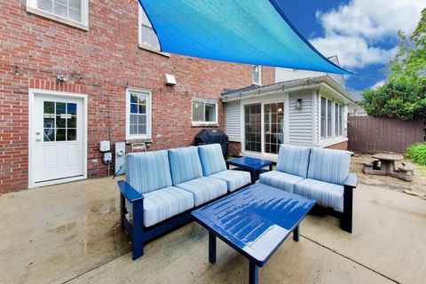 Tiny photo for 434 S Beverly Lane, Arlington Heights, IL 60005 (MLS # 12659910)