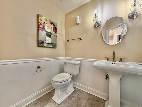 Tiny photo for 110 Pembroke Circle, Lake Bluff, IL 60044 (MLS # 12677145)