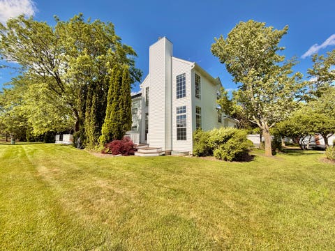 Tiny photo for 110 Pembroke Circle, Lake Bluff, IL 60044 (MLS # 12677145)
