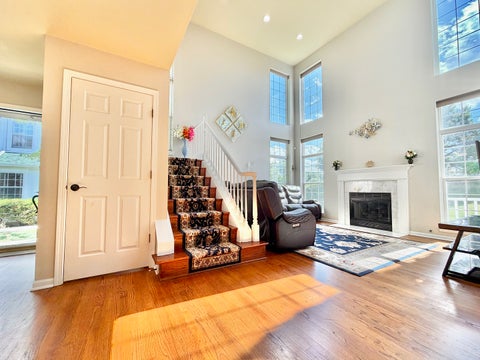 Tiny photo for 110 Pembroke Circle, Lake Bluff, IL 60044 (MLS # 12677145)