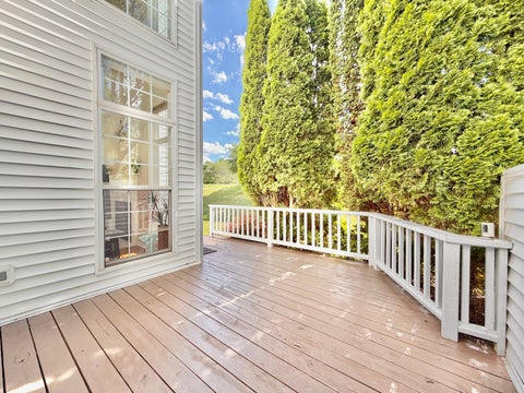 Tiny photo for 110 Pembroke Circle, Lake Bluff, IL 60044 (MLS # 12677145)