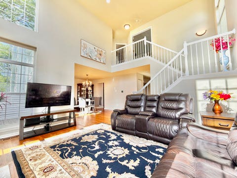 Tiny photo for 110 Pembroke Circle, Lake Bluff, IL 60044 (MLS # 12677145)