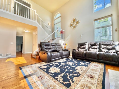 Tiny photo for 110 Pembroke Circle, Lake Bluff, IL 60044 (MLS # 12677145)